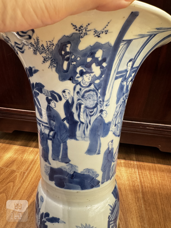 清 青花人物故事纹凤尾尊 - 图7